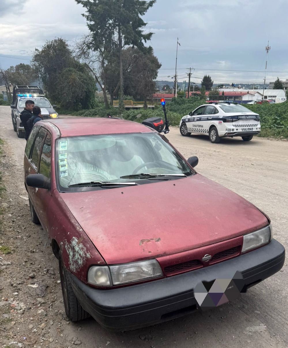 Policía de Chiautempan recupera vehículo robado en minutos